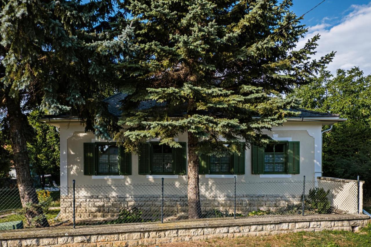 Erdos Vendeghaz Pecsely Hotel Exterior foto