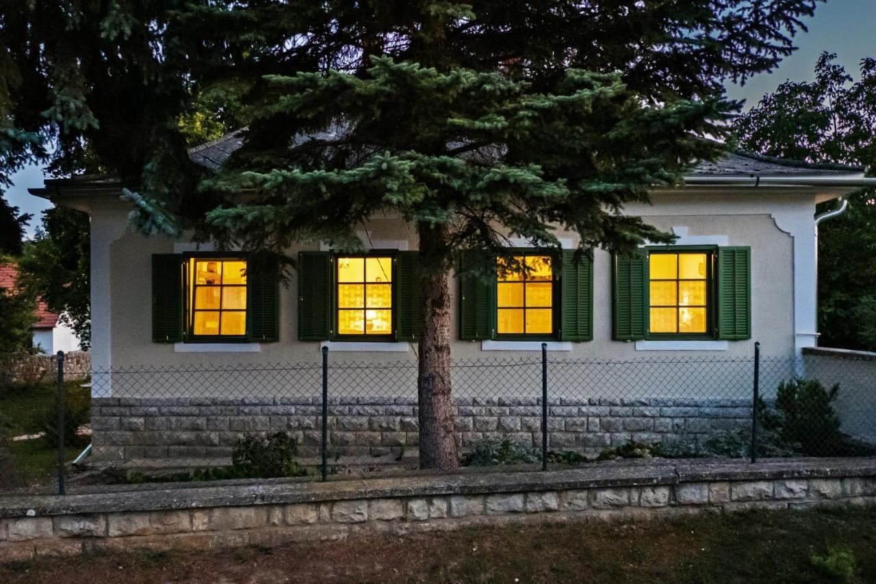 Erdos Vendeghaz Pecsely Hotel Exterior foto